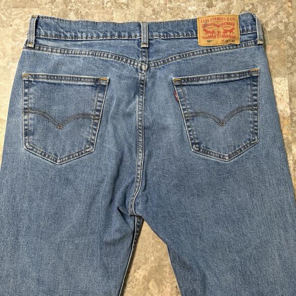 Levis Jeans Mens 35x32 (Fits 35x30) Blue 505 Regular Straight Stretch Denim - Picture 1 of 10